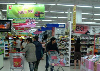 Chợ vắng bóng người mua, siêu thị hút khách - 2 Chợ vắng bóng người mua, siêu thị hút khách - 2