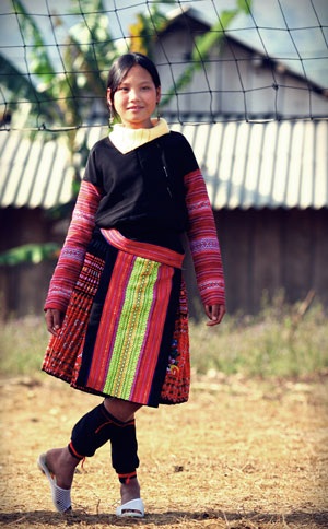 Trong trẻo nụ cười trẻ người Mông ngày Tết - 11 Trong trẻo nụ cười trẻ người Mông ngày Tết - 11