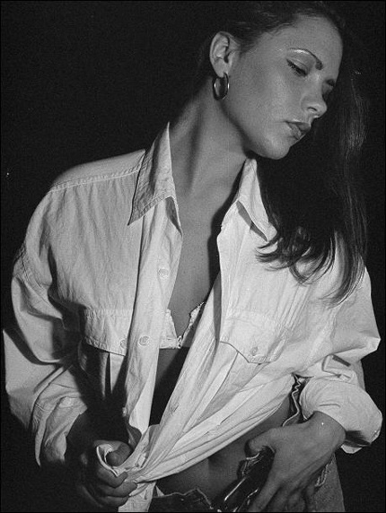 Ngắm ảnh thời thiếu nữ của bà Beck - 7