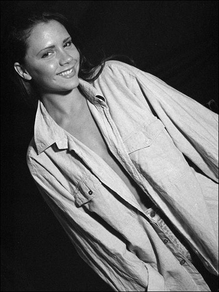 Ngắm ảnh thời thiếu nữ của bà Beck - 9