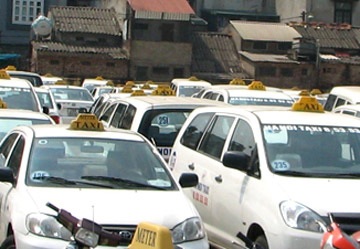 Từ 1/3, ngừng cấp phép mới đối với hoạt động taxi - 1