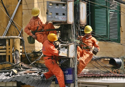 Liên bộ sẽ định giá thuê cột điện nếu DN mãi bất hòa - 1