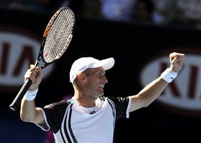 Federer tái đấu Davydenko, chị em Williams thẳng tiến - 2 Federer tái đấu Davydenko, chị em Williams thẳng tiến - 2