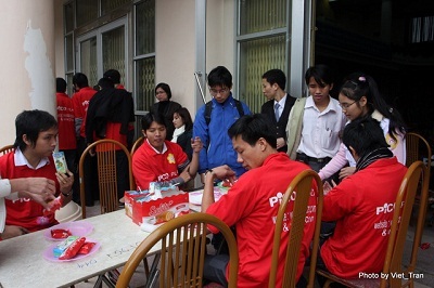 Pico Plaza với "Ngày Chủ nhật đỏ" - 12