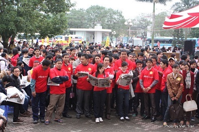 Pico Plaza với "Ngày Chủ nhật đỏ" - 4