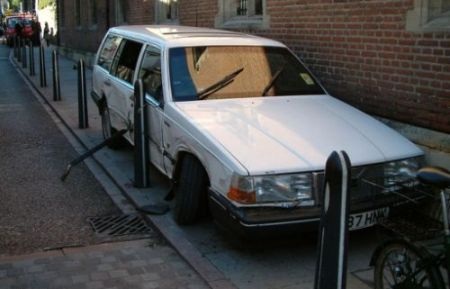 Những tai nạn kỳ quặc với xe hơi (2) - 5