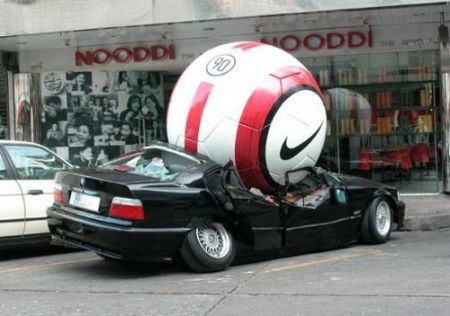 Những tai nạn kỳ quặc với xe hơi (2) - 9