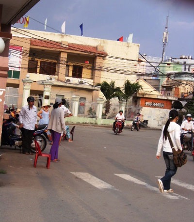 “Cò” vé vẫn “nườm nượp” ở Ga Sài Gòn  - 2