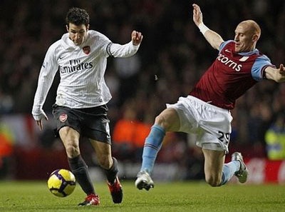 Arsenal và Aston Villa "níu chân" nhau tại Villa Park - 1 Arsenal và Aston Villa "níu chân" nhau tại Villa Park - 1