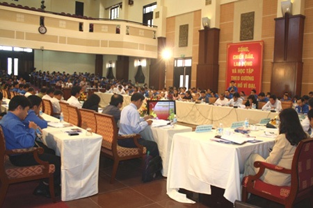 “Tại sao nhiều bạn trẻ không muốn vào Đảng?”  - 1