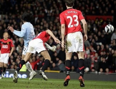 Rooney tỏa sáng đưa MU vào chung kết Carling Cup - 3