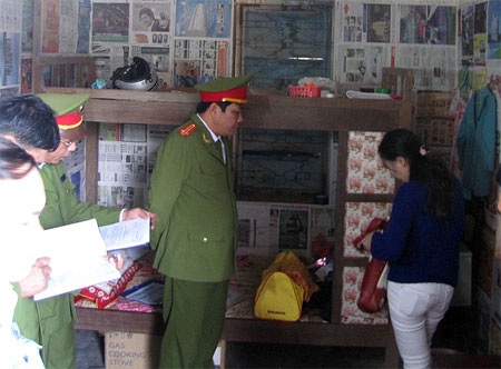 Bắt tạm giam thủ quỹ trường Đại học Quảng Bình - 1 Bắt tạm giam thủ quỹ trường Đại học Quảng Bình - 1