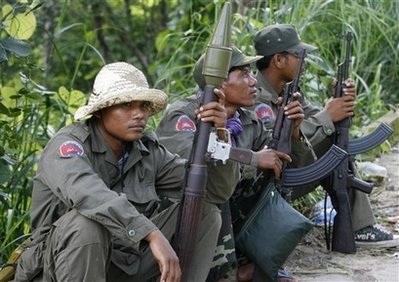 Lại giao tranh ở biên giới Thái Lan-Capuchia, 1 binh sĩ thiệt mạng - 1 Lại giao tranh ở biên giới Thái Lan-Capuchia, 1 binh sĩ thiệt mạng - 1