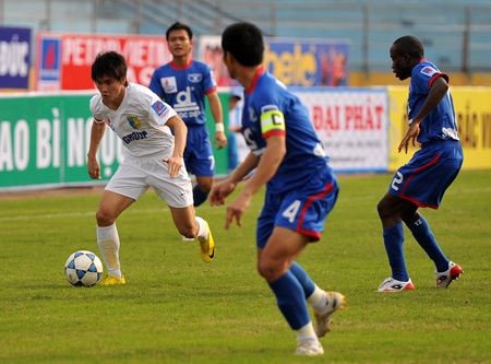 Hà Nội T&T giành chiến thắng trong trận derby thủ đô - 1