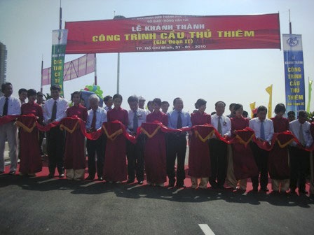 Cầu Thủ Thiêm chính thức thông xe - 1 Cầu Thủ Thiêm chính thức thông xe - 1
