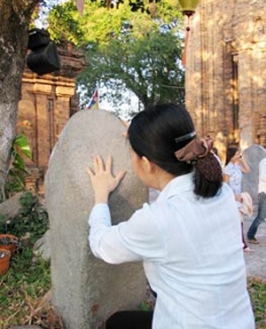 Góc khuất sau thú chơi tượng linga - 1