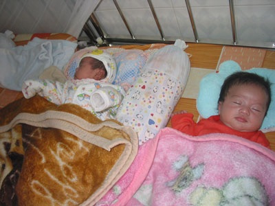 San sẻ yêu thương cho những bé em bị bỏ rơi có HIV - 1