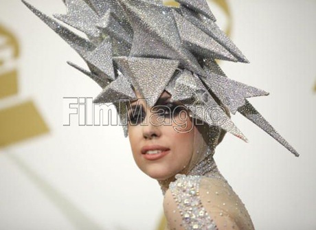 Lady Gaga khóc ròng vì thắng lợi tại Grammy - 13 Lady Gaga khóc ròng vì thắng lợi tại Grammy - 13