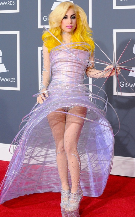 Lady Gaga khóc ròng vì thắng lợi tại Grammy - 3 Lady Gaga khóc ròng vì thắng lợi tại Grammy - 3