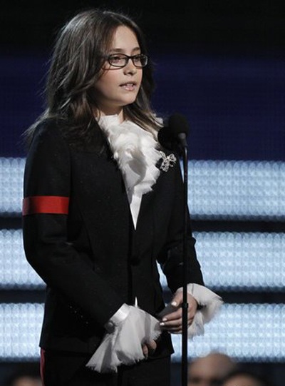 Các con của Michael Jackson thay cha nhận giải Grammy - 3 Các con của Michael Jackson thay cha nhận giải Grammy - 3