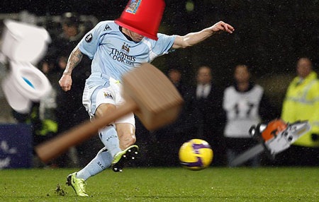 Biếm họa về trận derby Manchester - 11 Biếm họa về trận derby Manchester - 11