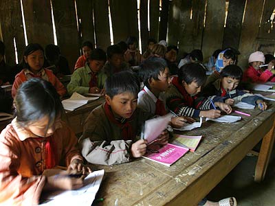 Nơi tiếng học bài vang trên triền núi - 2 Nơi tiếng học bài vang trên triền núi - 2