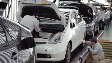 Chính phủ Nhật yêu cầu Toyota kiểm tra xe Prius - 1 Chính phủ Nhật yêu cầu Toyota kiểm tra xe Prius - 1