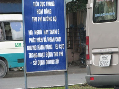 Một bảng hiệu kêu gọi kiểu… “bó tay” - 1 Một bảng hiệu kêu gọi kiểu… “bó tay” - 1