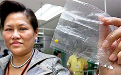 Uống thuốc ho để can đảm, 80 học sinh nhập viện - 3 Uống thuốc ho để can đảm, 80 học sinh nhập viện - 3
