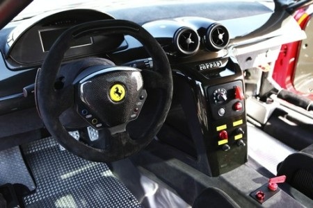 Tiếp cận Ferrari 599XX trên đường đua Valencia - 10 Tiếp cận Ferrari 599XX trên đường đua Valencia - 10