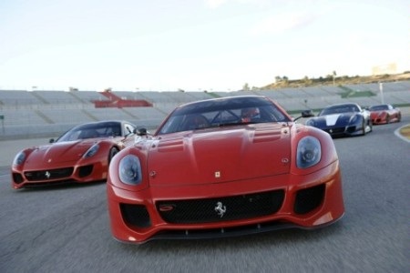 Tiếp cận Ferrari 599XX trên đường đua Valencia - 3 Tiếp cận Ferrari 599XX trên đường đua Valencia - 3