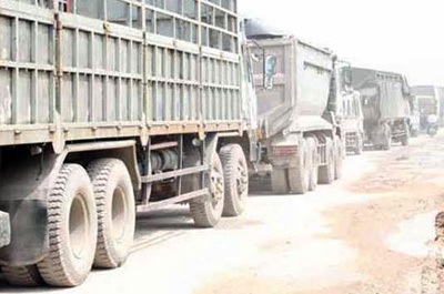 Hạn chế ô tô trên một số tuyến đường Hà Nội - 1 Hạn chế ô tô trên một số tuyến đường Hà Nội - 1