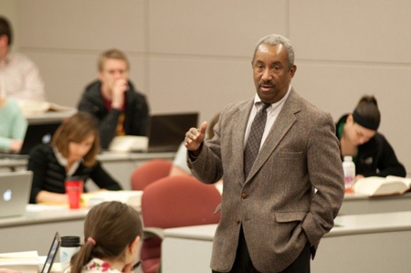 Từ ngôi sao nhạc Rock trở thành giáo sư luật - 1