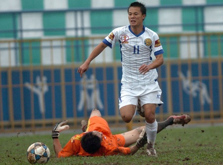 TP.HCM gây thất vọng, Bình Định có chiến thắng đầu tay - 1