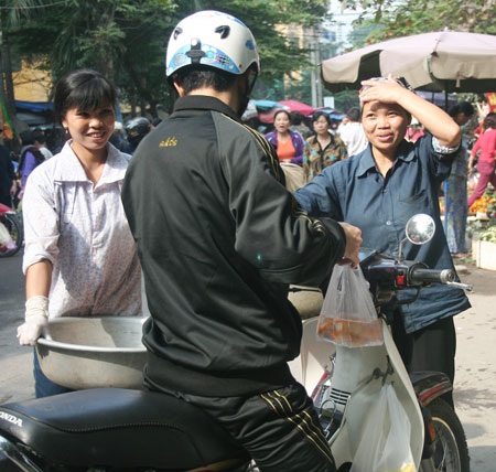Cá chép cảnh “tiễn” Táo quân về trời - 9 Cá chép cảnh “tiễn” Táo quân về trời - 9