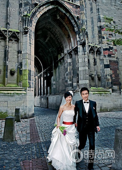 La Gia Lương: Vui duyên mới, bỏ rơi con trai - 8 La Gia Lương: Vui duyên mới, bỏ rơi con trai - 8