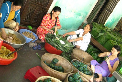 Nhộn nhịp phố bánh chưng Nhật Lệ - 1