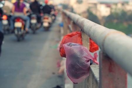 “Rác tâm linh” vấy bẩn cầu Chương Dương - 11