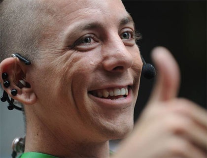 Nuốt 18 lưỡi kiếm cùng lúc - 10