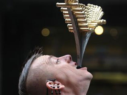 Nuốt 18 lưỡi kiếm cùng lúc - 5