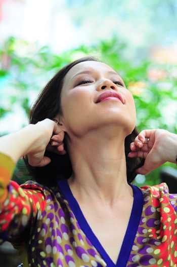 Á hậu Ngọc Oanh: Tết về đi chợ Xưa - 1