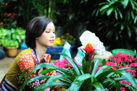 Á hậu Ngọc Oanh: Tết về đi chợ Xưa - 5