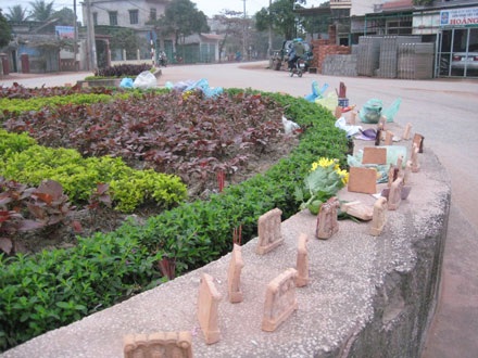 Ngã ba đường đầy tượng ông Táo - 1 Ngã ba đường đầy tượng ông Táo - 1