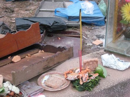 Ngã ba đường đầy tượng ông Táo - 5 Ngã ba đường đầy tượng ông Táo - 5