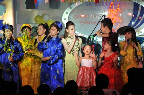 Thanh Thảo “ăn tết” sớm - 1 Thanh Thảo “ăn tết” sớm - 1