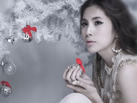 Thủy Tiên: “Khi nhận được thiệp cưới của chúng tôi thì sẽ hiểu” - 4 Thủy Tiên: “Khi nhận được thiệp cưới của chúng tôi thì sẽ hiểu” - 4