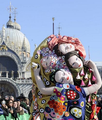Khai màn lễ hội hóa trang tại “thành phố nổi” Venice - 8 Khai màn lễ hội hóa trang tại “thành phố nổi” Venice - 8