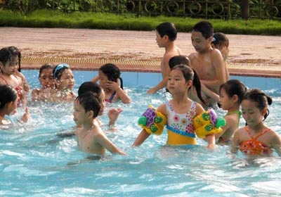 Bơi sẽ là môn học bắt buộc đối với học sinh tiểu học - 1 Bơi sẽ là môn học bắt buộc đối với học sinh tiểu học - 1