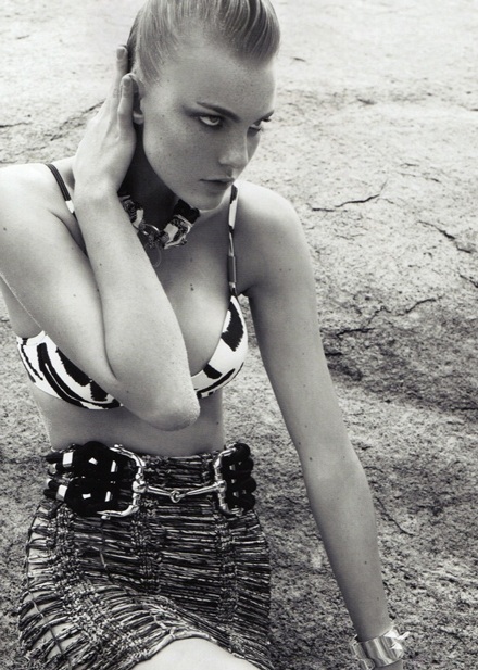 Hình ảnh quyến rũ của siêu mẫu Caroline Trentini - 1 Hình ảnh quyến rũ của siêu mẫu Caroline Trentini - 1