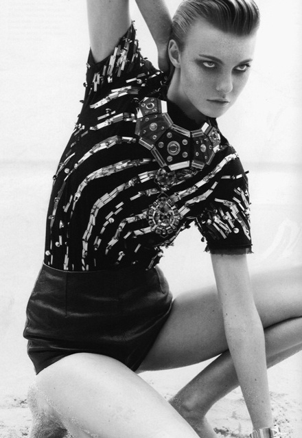 Hình ảnh quyến rũ của siêu mẫu Caroline Trentini - 7 Hình ảnh quyến rũ của siêu mẫu Caroline Trentini - 7